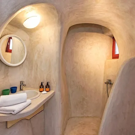 Amelie Canaves By Thireon * Oia (Santorini)